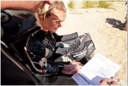 原來你是這樣的潛水員妹子！