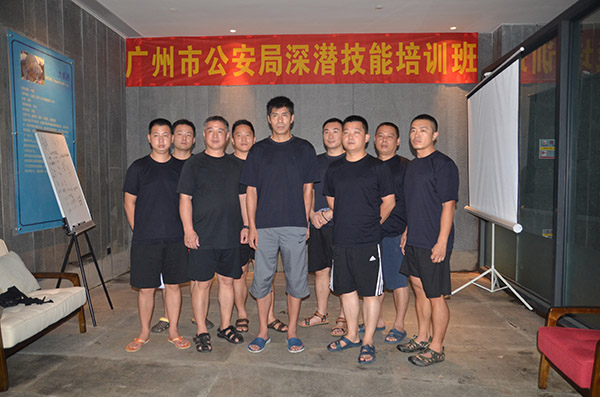 潛水比過(guò)馬路還安全